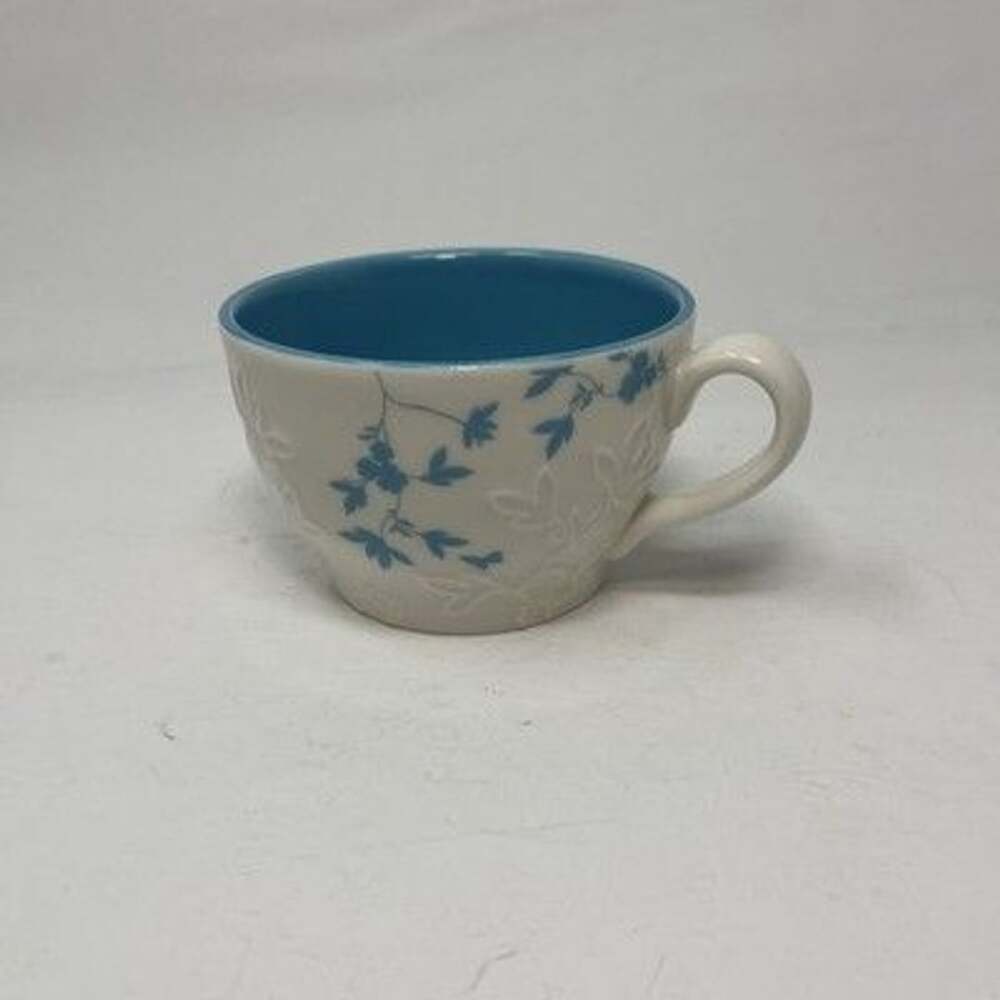 Starbucks White Blue Embossed Flowers Leaves Coffee Tea Cup Mug 2006 Cottage